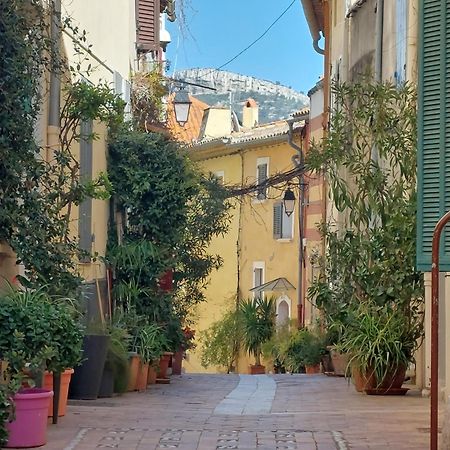 Appartement Le Mehari Cassis Esterno foto